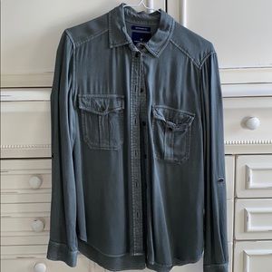 Boyfriend fit olive green American Eagle Shirt